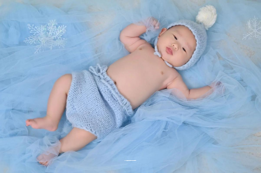 贵阳宝宝眼睛肿是什么原因